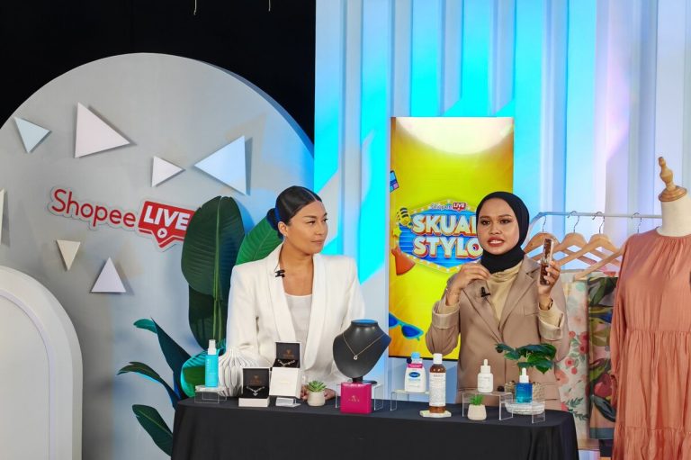 Selebriti tanah air sokong perniagaan tempatan di Shopee Live