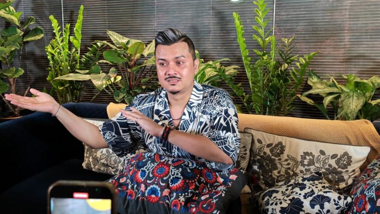 Rumah tangga Raf dan Mawar tidak ada masalah – Fazley