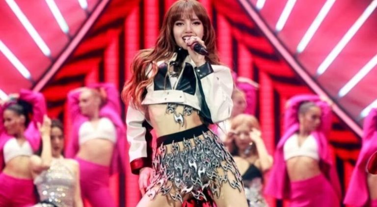 Akaun Weibo Lisa Blackpink lesap, muncul program tidak ‘senonoh’