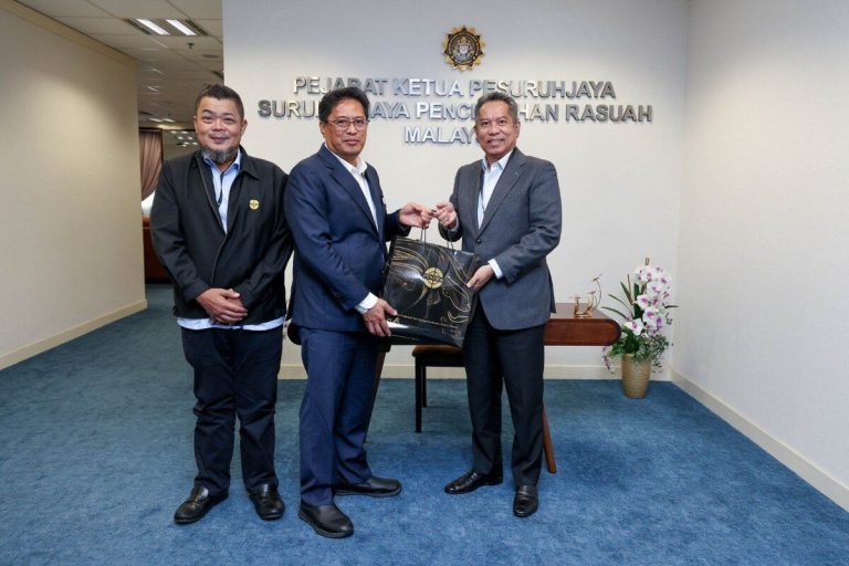 Tekad banteras rasuah, PEKEMA lakukan kunjungan hormat ke SPRM