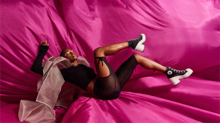 Lancar kempen ‘Edge of Style’, Converse tampil koleksi De Luxe terbaharu