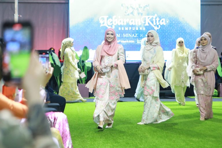 Rai koleksi Aidilfitri di Festival Ramadan Putrajaya 2024, MINAZ perkenal koleksi ‘Lebaran Kita-Sempurna’