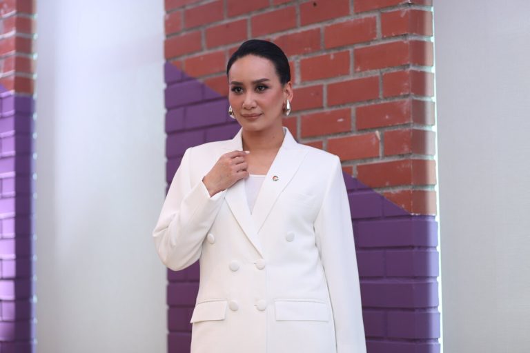 ‘Hening Rindu’ taruhan terbaharu Marsha Milan