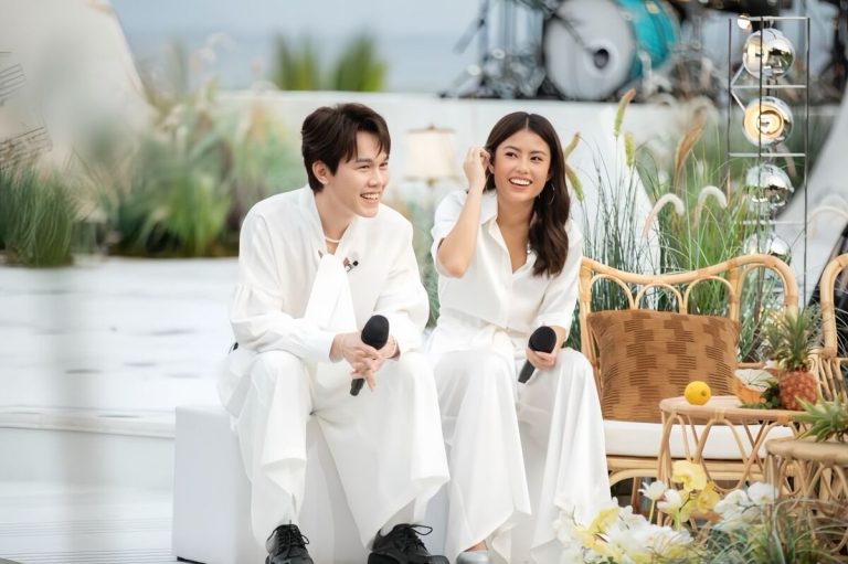 Persembahan Wau Bulan Kat Roshan & Meer Nash pukau 2 juta penonton di China