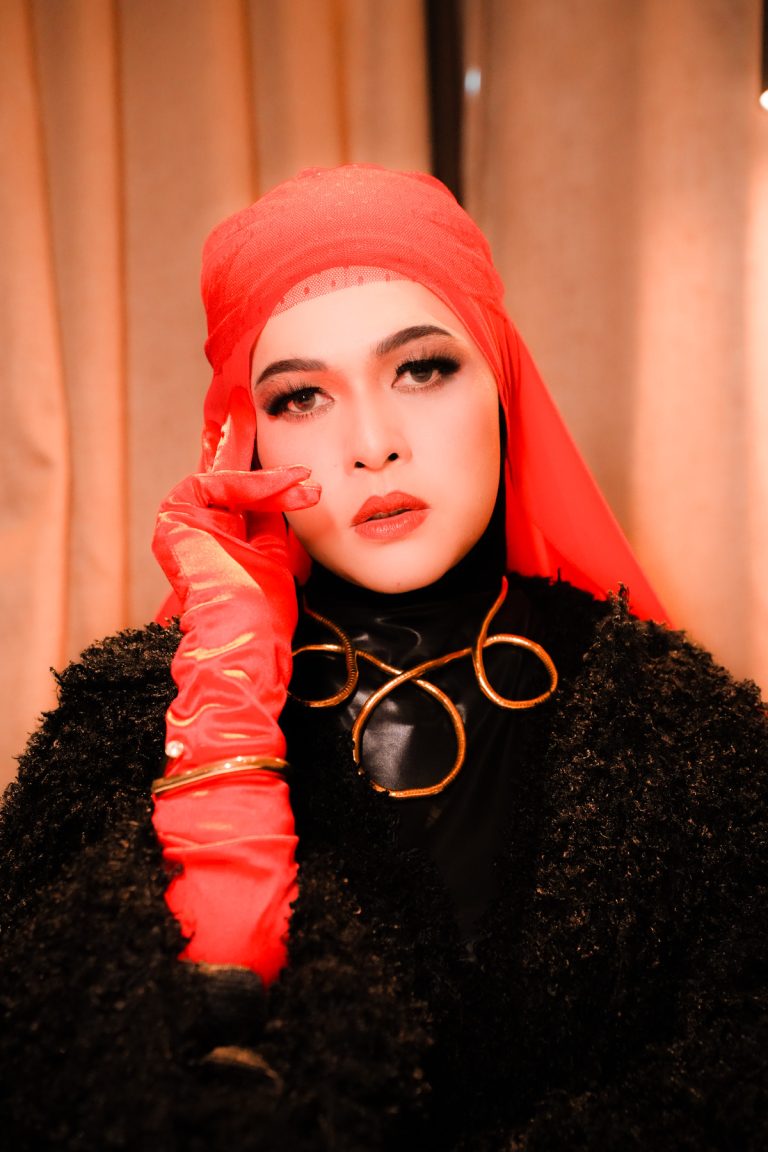 ’40’ masih muda buat Sharifah Zarina