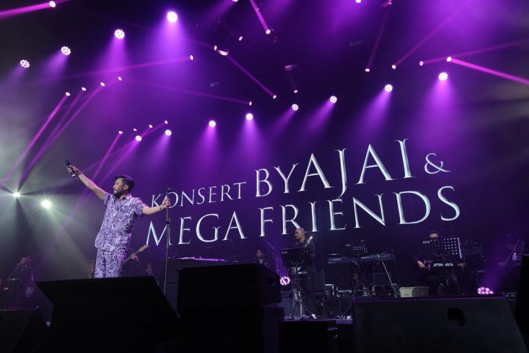 Konsert By Ajai & Mega Friends pukau penonton dengan himpunan lagu popular