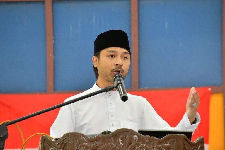 Isu sijil halal: Nashriq mohon Teresa Kok hormati agama lain