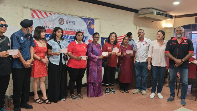MY Classic Cars santuni anak yatim sempena sambutan Hari Merdeka ke-67