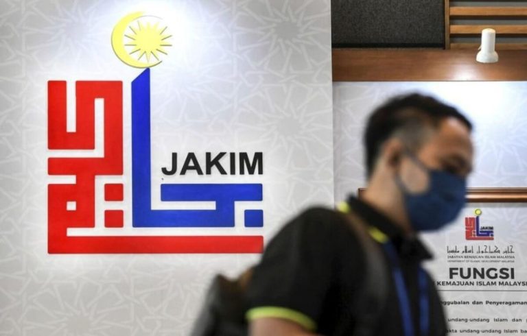JAKIM sahkan lima restoran popular bukan pemegang sijil halal