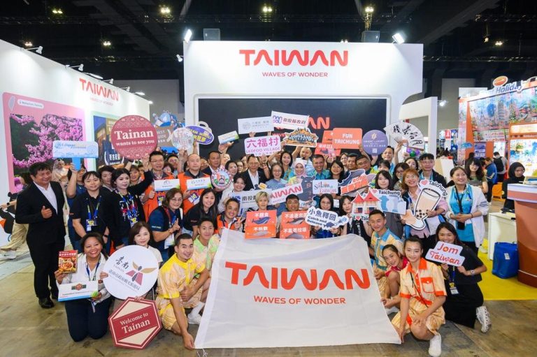 Nabila Razali, Intan Serah dan Safwan Nazri meriahkan pavilion Taiwan Tourism & Salam Taiwan di Matta Fair