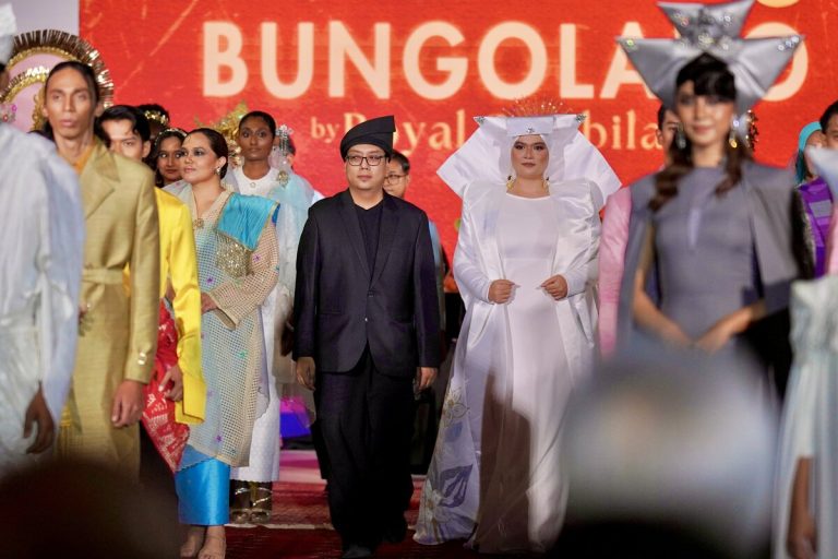 Royal Sembilan persembah Bungolado sempena CIMB Artober Art & Soul 2024