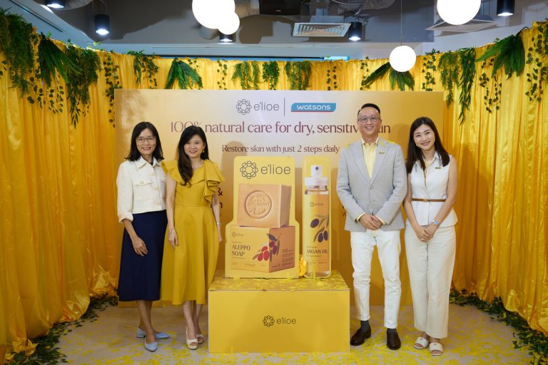 e’lioe perkenal dua langkah penjagaan kulit kering dan sensitif kini di Watsons
