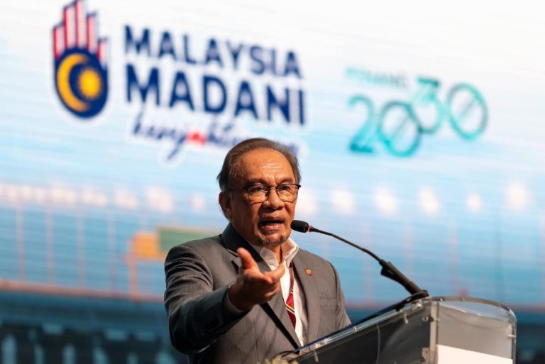 Pesara lega, Anwar Ibrahim prihatin dengan pelarasan pencen melalui SSPA