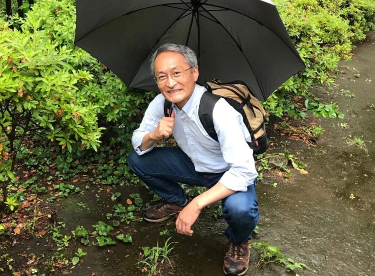 Lelaki Jepun popular selepas jadikan hutan sebagai tandas semulajadi