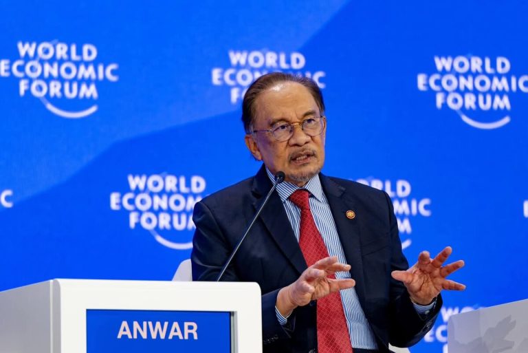Peranan AIM dalam membasmi kemiskinan diangkat pada WEF 2025, berkat sumbangan Anwar Ibrahim