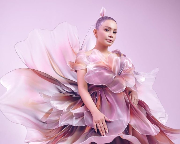 Bakal gegar Axiata Arena, Rossa hibur lebih 11,000 penonton menerusi konsert ‘Here I Am’