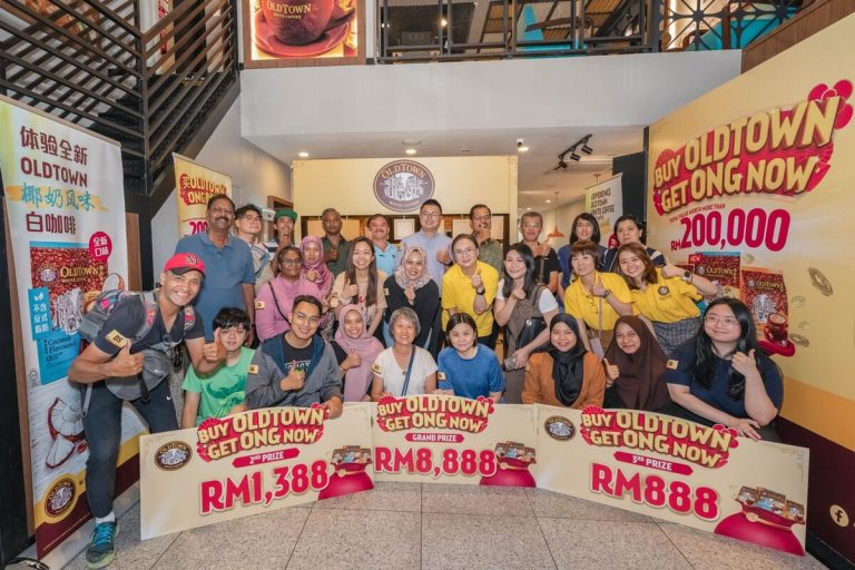 OLDTOWN lancar Kopi Putih perisa kelapa yang menyegarkan