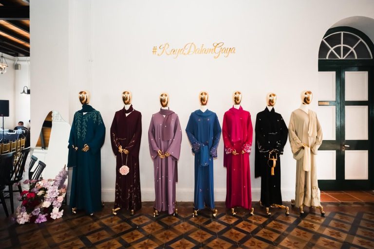 Koleksi Ramadan Raya Munawwareen 2025 edisi ‘Safaa & Warna’, bawa sentuhan eksklusif dalam fesyen muslimah