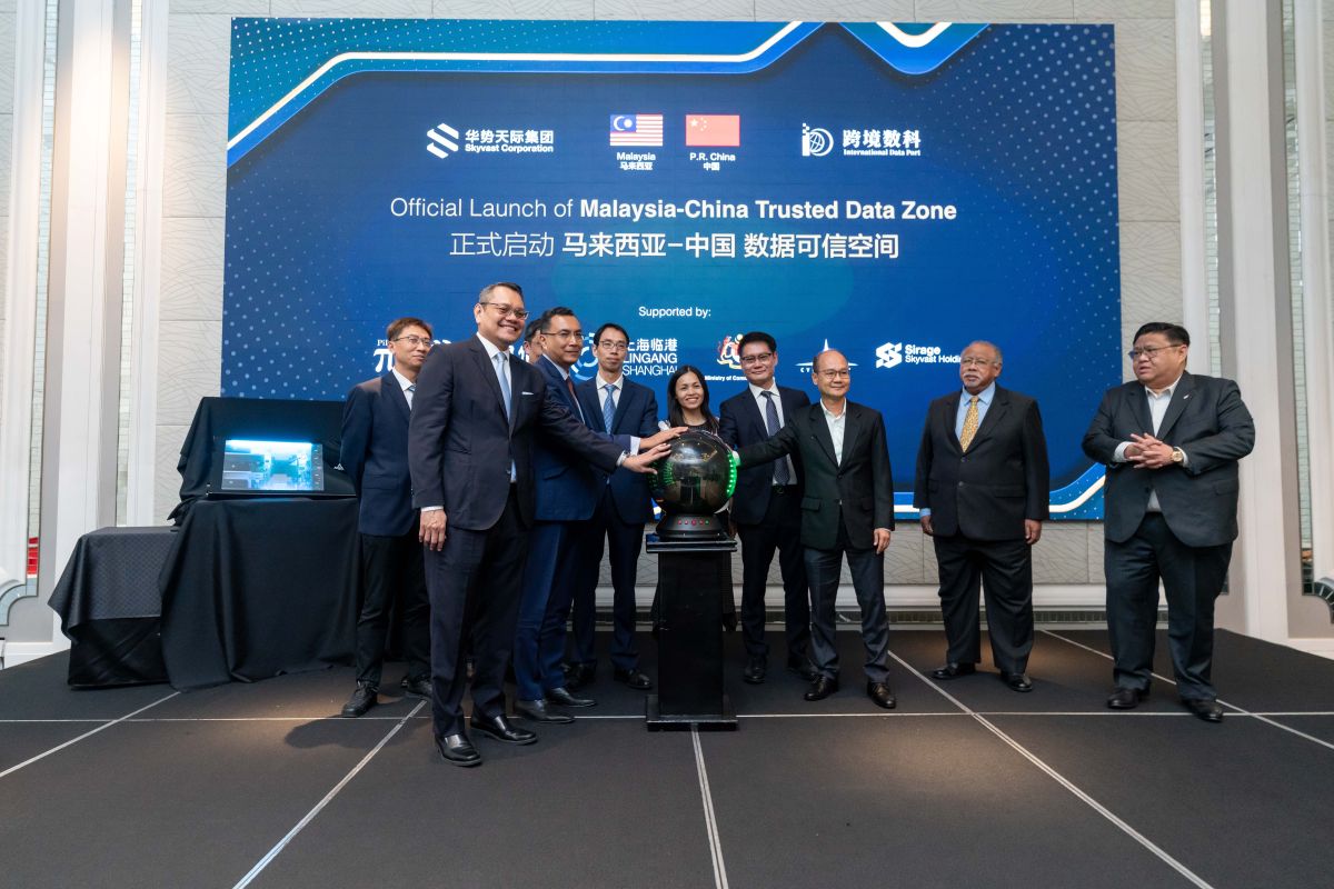 Projek Kolaborasi AI dan Wartawan untuk Penghasilan Kandungan Berkualiti