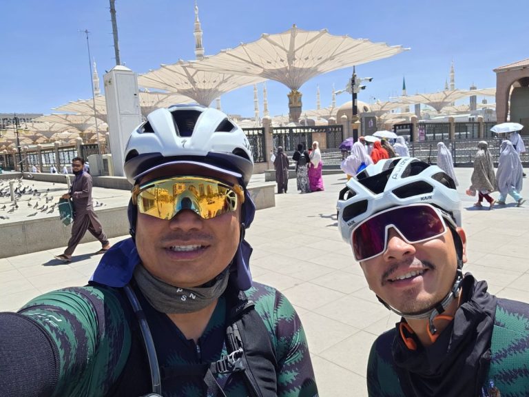 Selepas 33 hari, Amar Baharin dan Qobin berjaya tamatkan misi ‘Journey to Tanah Haram’ di Madinah