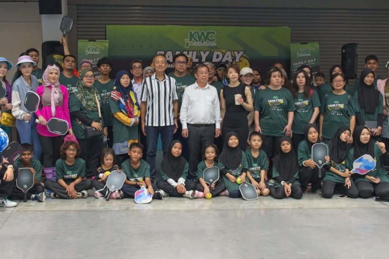 KWC Fashion Wholesale meriahkan semangat komuniti bersama Hari Keluarga dan sukan pickleball