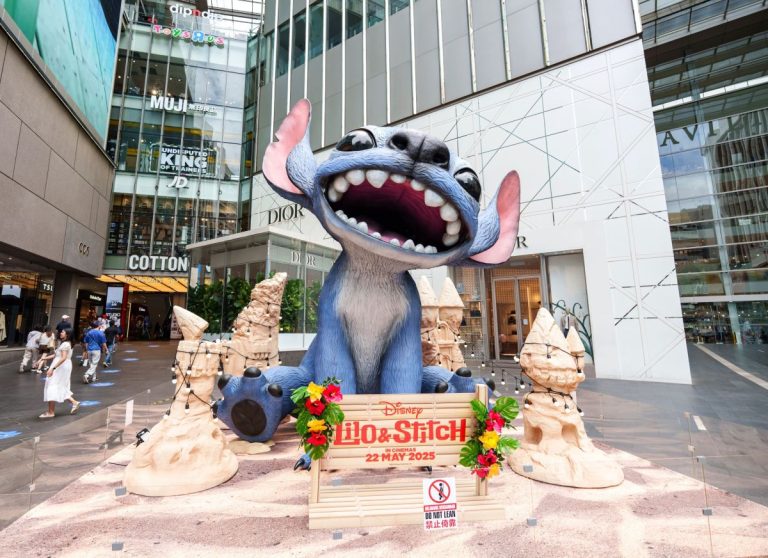Stitch bawa suasana tropika ke Pavilion Kuala Lumpur sempena cuti sekolah