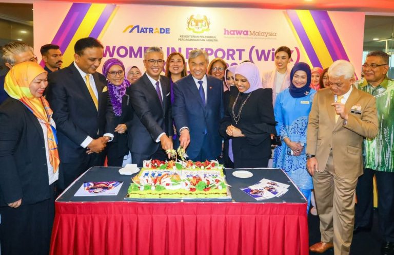 Keputusan Tengku Zafrul tinggalkan UMNO tidak jejas usaha perkukuh ekonomi negara – Ahmad Zahid
