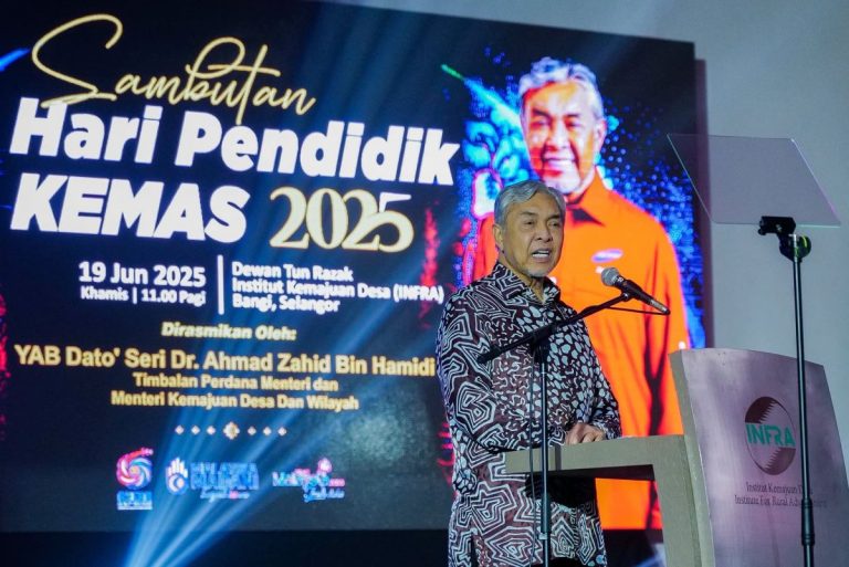 Ahmad Zahid yakin PDRM terus dipercayai di bawah kepimpinan baharu Mohd Khalid