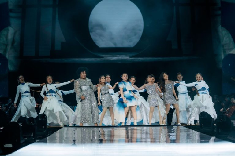 Ratu Pop Indonesia, Rossa, takluki dua stadium di dua negara menerusi konsert “Here I Am”