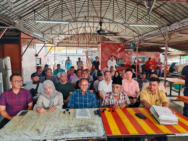 Peniaga Puchong Permai terima injunksi mahkamah, lega tindakan perobohan gerai dihentikan sementara
