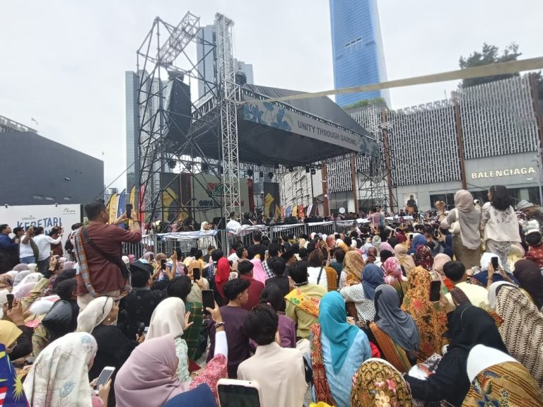 KWC Fashion Wholesale perkukuh peranan sebagai hab fesyen sempena Keretapi Sarong 2025