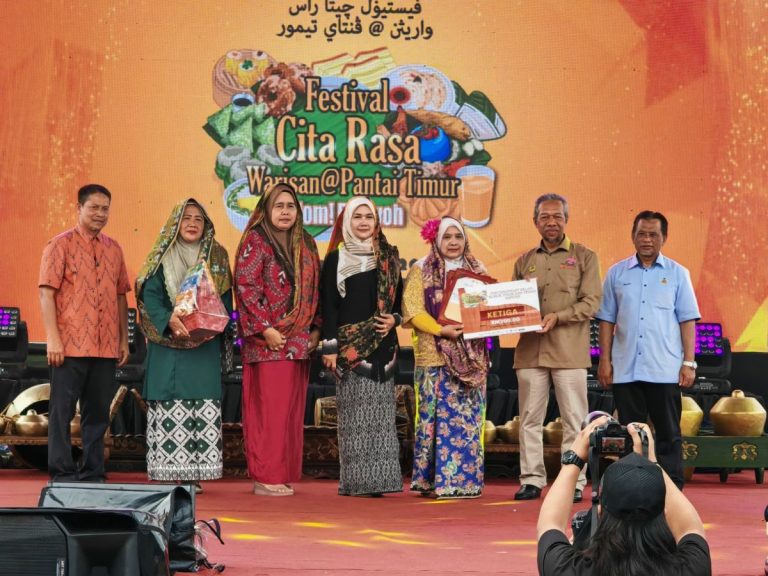 Festival Cita Rasa Warisan @ Pantai Timur 2025 tutup acara dengan penyampaian hadiah kepada pemenang pertandingan