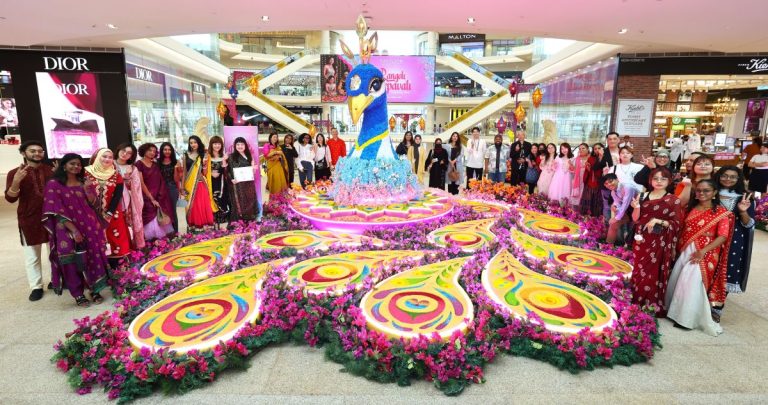 Rangoli Deepavali di Pavilion Bukit Jalil tarik pengunjung dengan seni dan budaya India