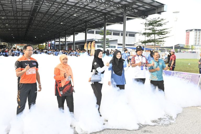 Hari Kesihatan Mental Perak 2025 meriah di UPSI, Milenia Bubble Run tarik ribuan peserta