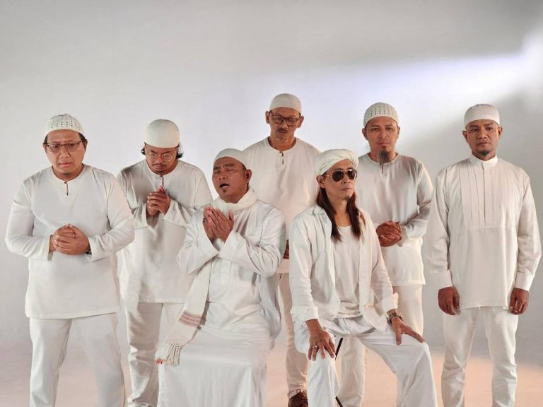“Mengemis Kasih”: Nazrey Johani kembali bersama The Zikr, gema nasyid 90-an bangkit Ssmula