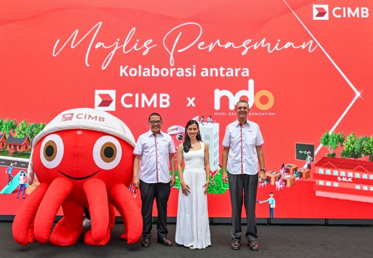 CIMB, Nicol David perkasa 750 pelajar melalui program +Play Finance